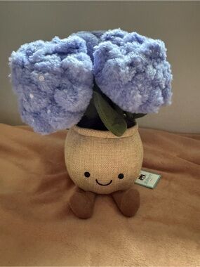 Jellycat Amuseables Hydrangea